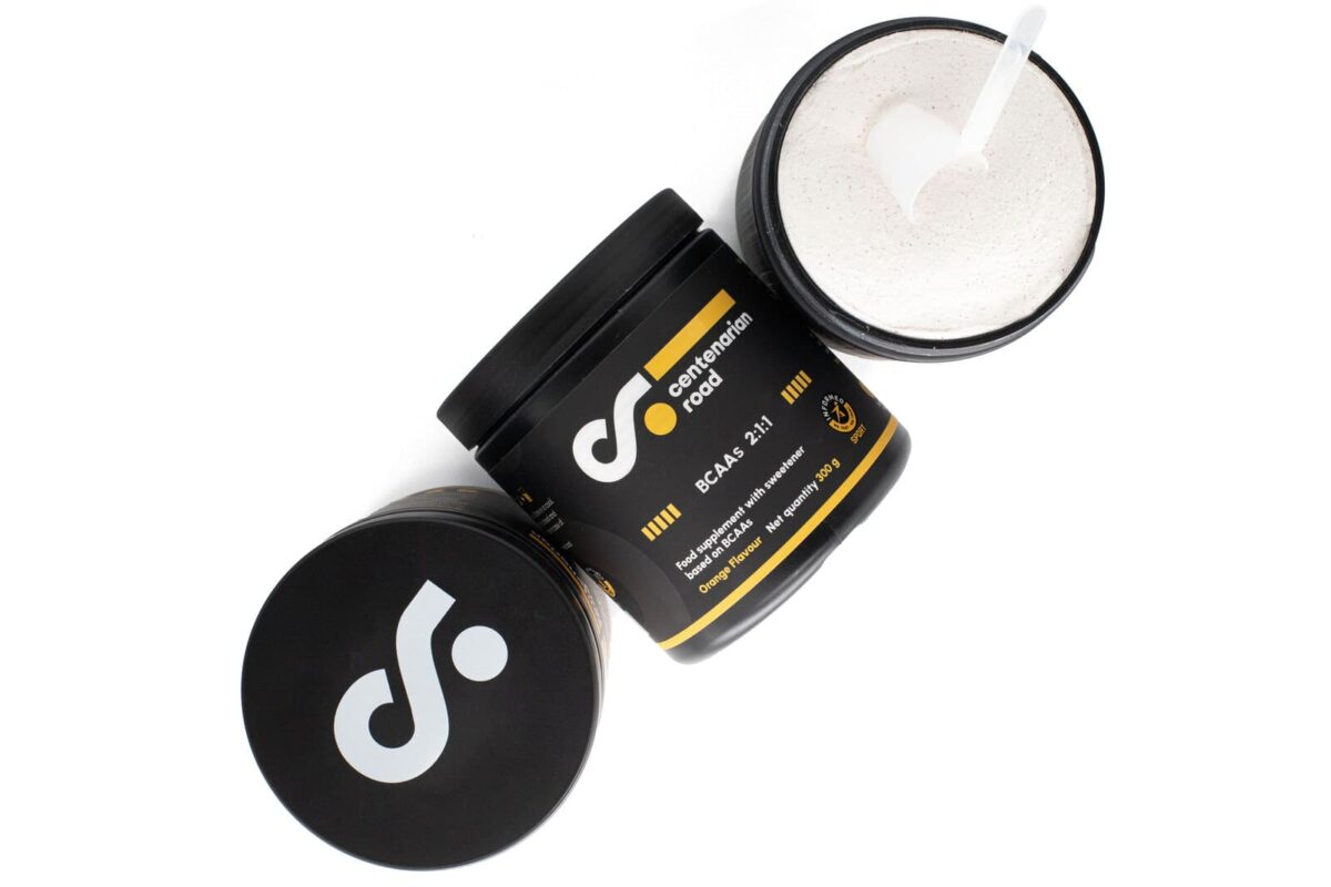 Suplemento de aminoácidos ramificados BCAA de Centenarian Road, diseñado para mejorar la recuperación muscular y aumentar el rendimiento en entrenamientos intensos